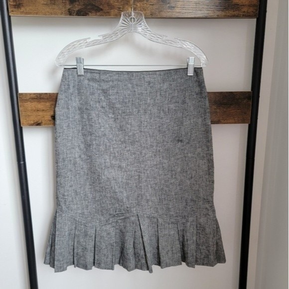 I.N. San Francisco Dresses & Skirts - I.N. San Francisco Pencil Skirt Ruffled Hem Size 9